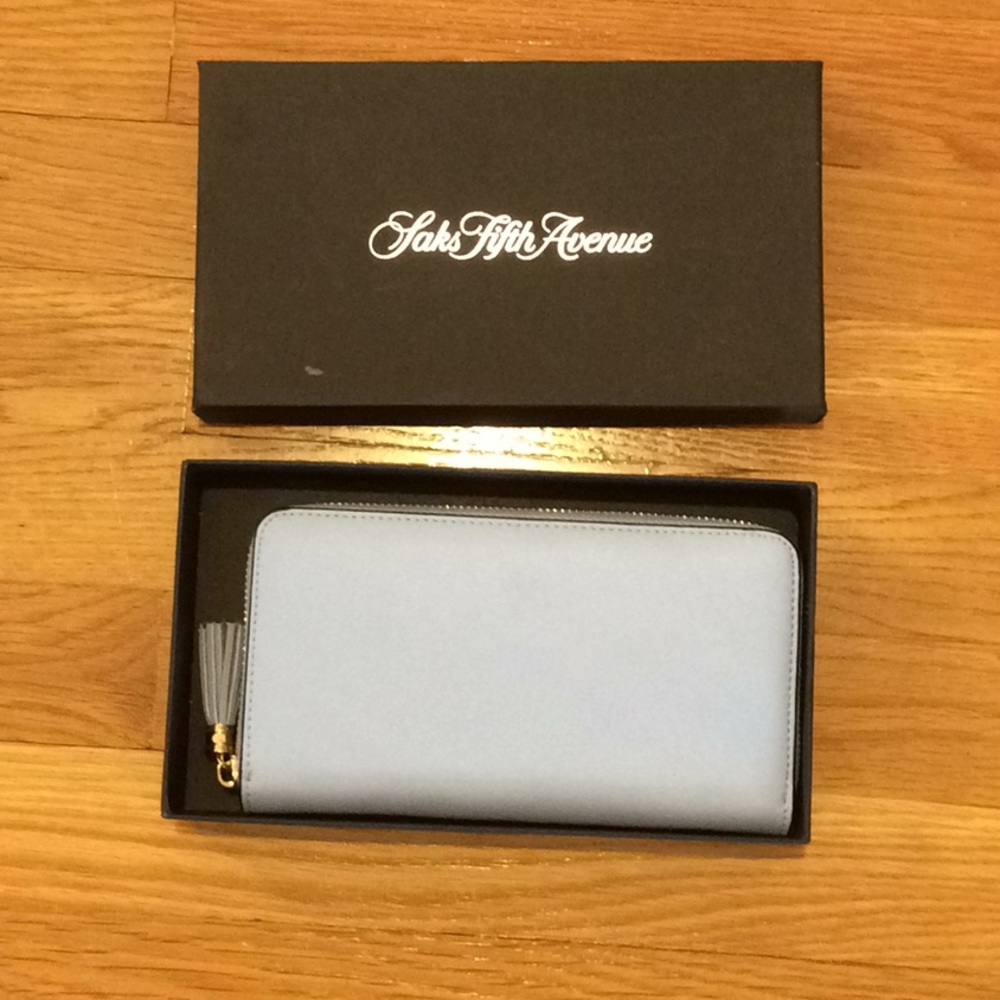 Saks fifth avenue wallet